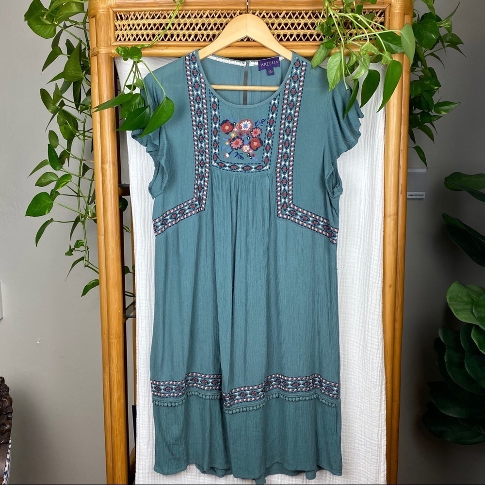 ARTESIA EMBROIDERED DRESS‎ Great color​​​​​